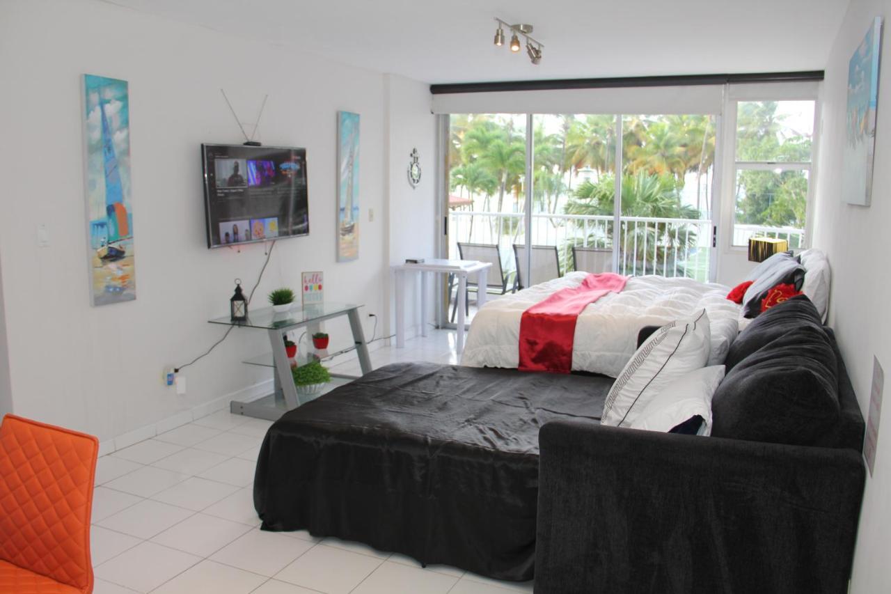 Hobie Oceanfront Apartment At Isla Verde ซานฮวน ภายนอก รูปภาพ