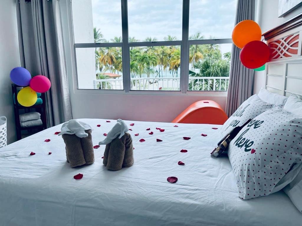Hobie Oceanfront Apartment At Isla Verde ซานฮวน ภายนอก รูปภาพ