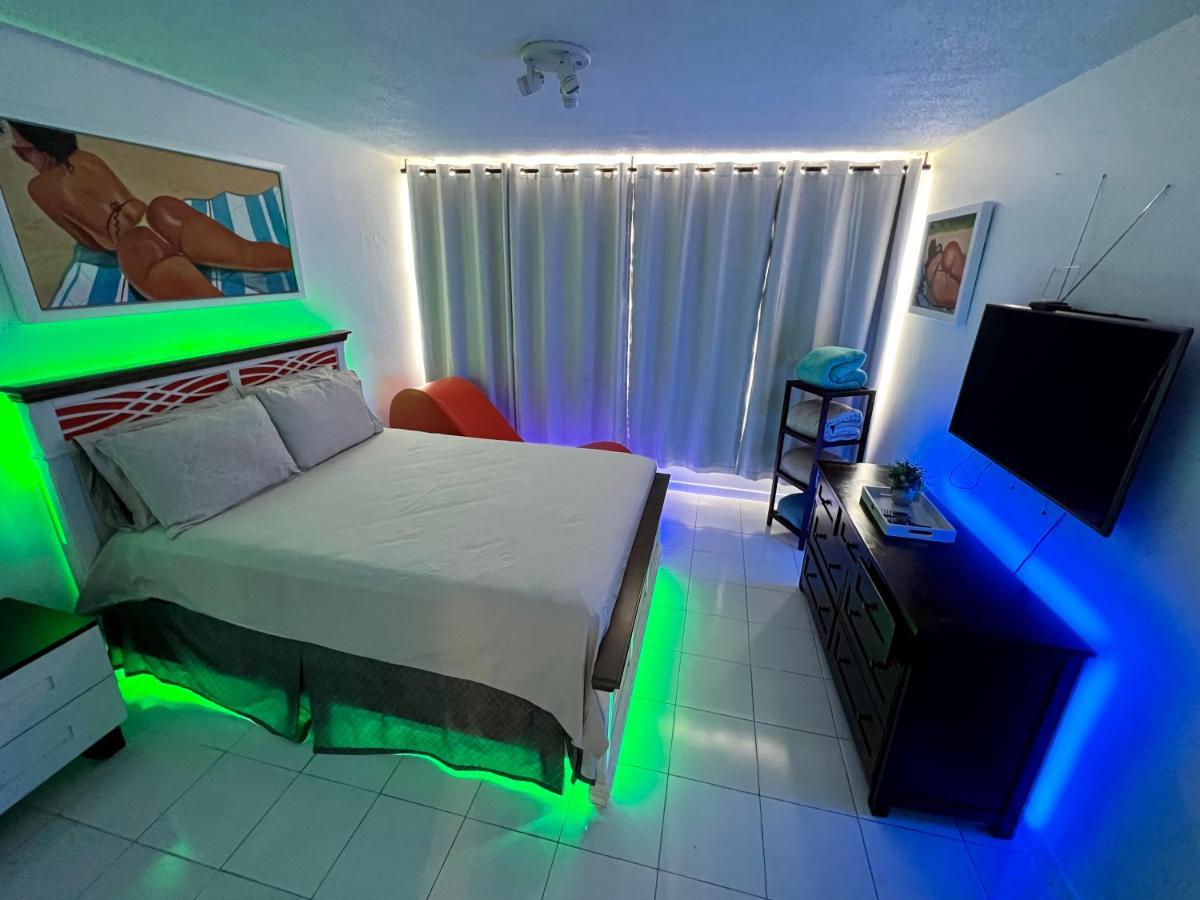 Hobie Oceanfront Apartment At Isla Verde ซานฮวน ภายนอก รูปภาพ