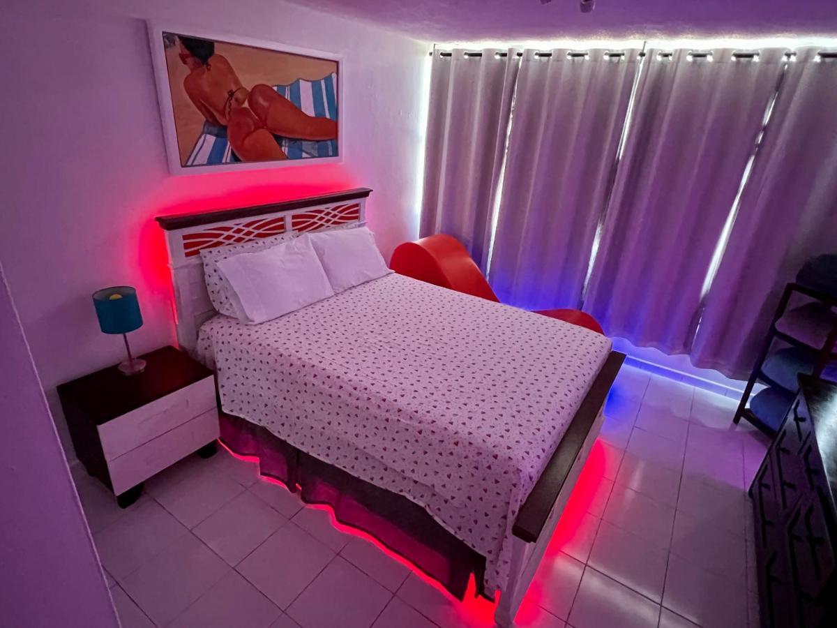 Hobie Oceanfront Apartment At Isla Verde ซานฮวน ภายนอก รูปภาพ