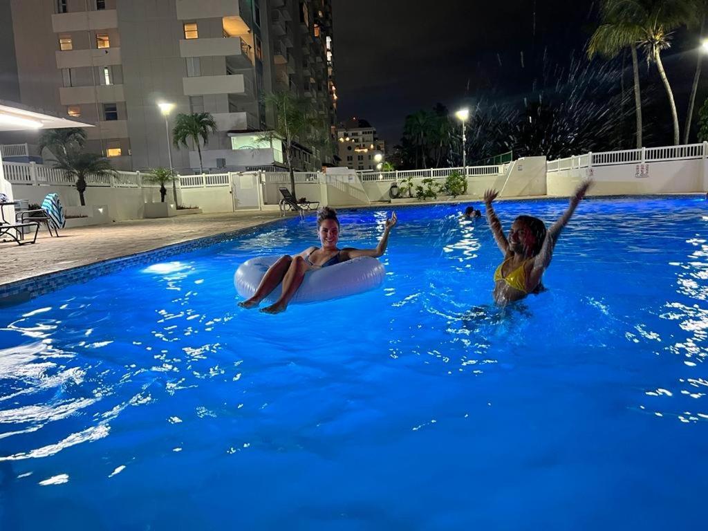 Hobie Oceanfront Apartment At Isla Verde ซานฮวน ภายนอก รูปภาพ