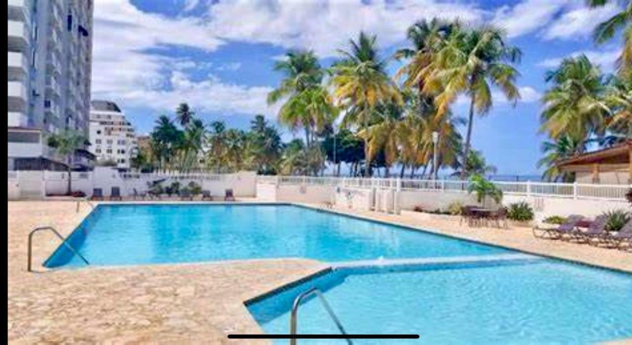 Hobie Oceanfront Apartment At Isla Verde ซานฮวน ภายนอก รูปภาพ